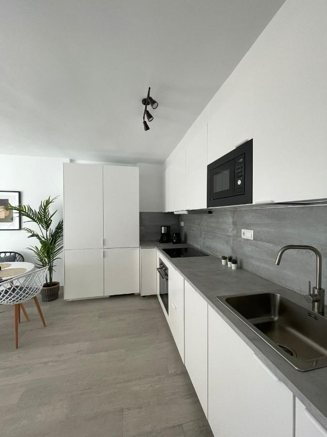 Apartment Center & Sea View Torresol *